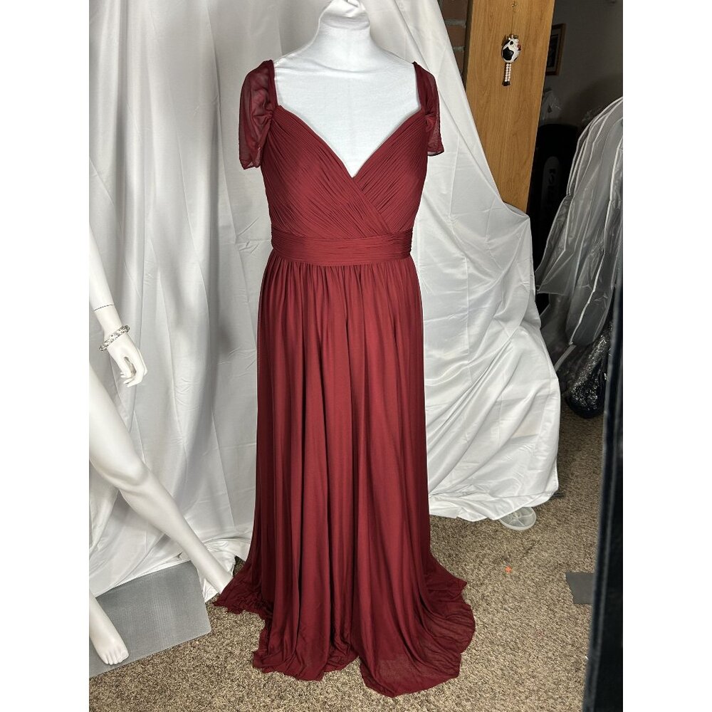 Kleinfeld Bridesmaid Prom dress color Cranberry, Size 16, NWT